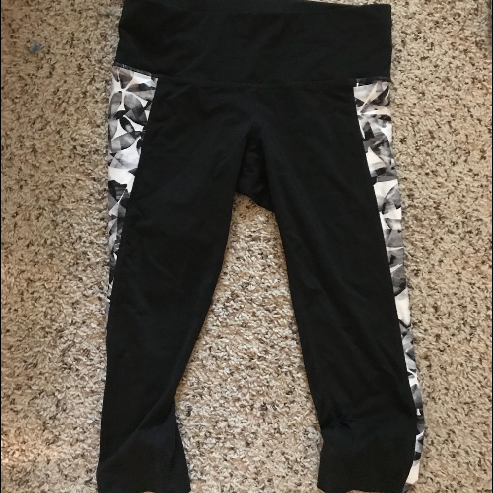 Athleta floral cropped leggings